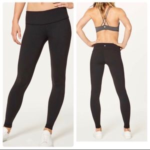 Lululemon Wunder Under black leggings